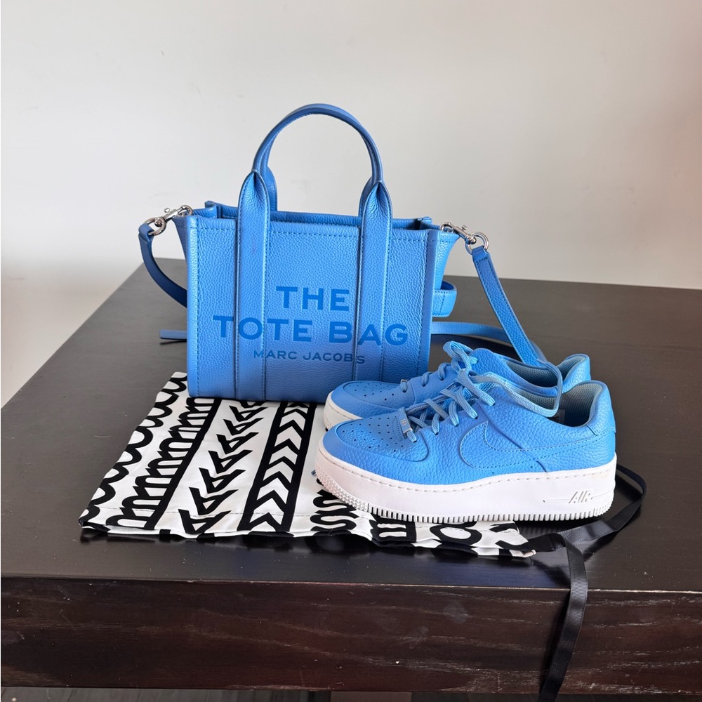 Marc Jacob’s cross body tote bag -Never used -Mint condition-Nikes not included